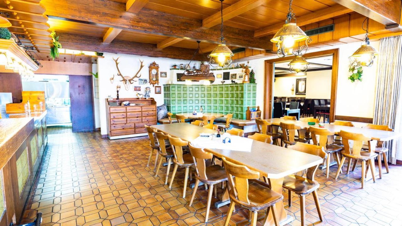 Gasthof Pension Post เดนเคนดอร์ฟ ภายนอก รูปภาพ