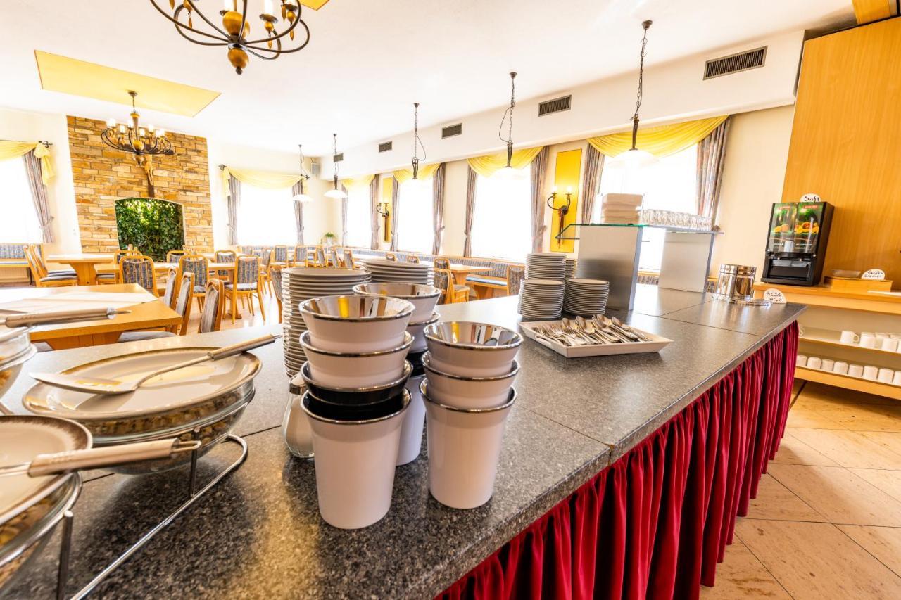 Gasthof Pension Post เดนเคนดอร์ฟ ภายนอก รูปภาพ