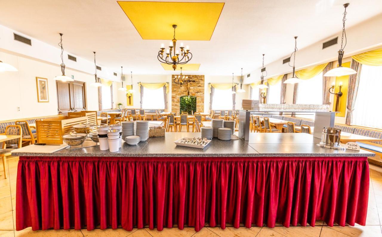 Gasthof Pension Post เดนเคนดอร์ฟ ภายนอก รูปภาพ